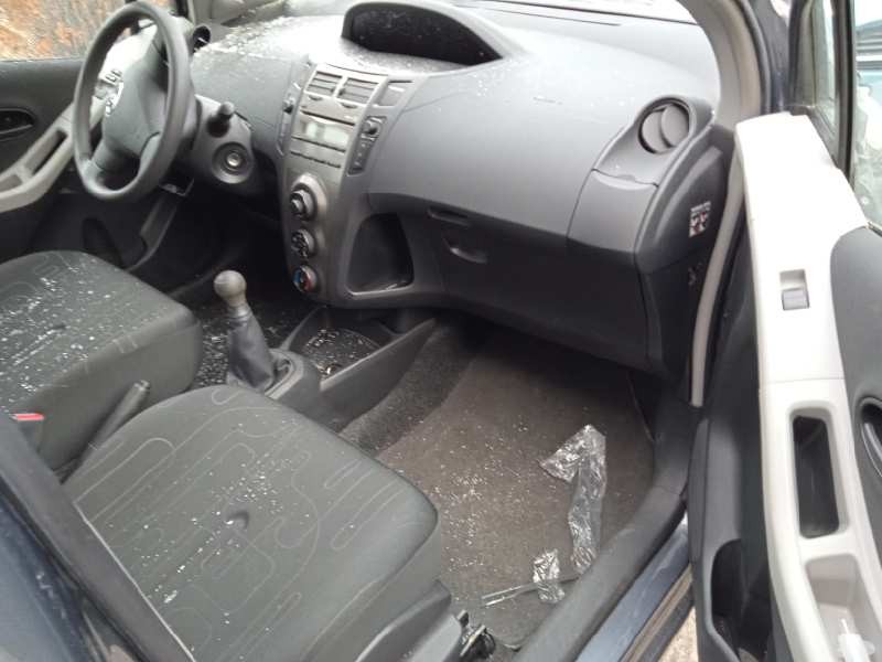 toyota yaris del año 2009