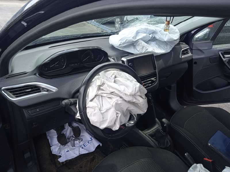 peugeot 208 del año 2017