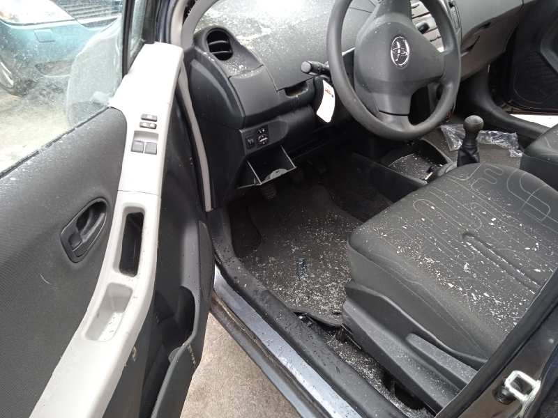 toyota yaris del año 2009