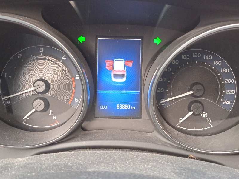 toyota auris touring sports (e18) del año 2015