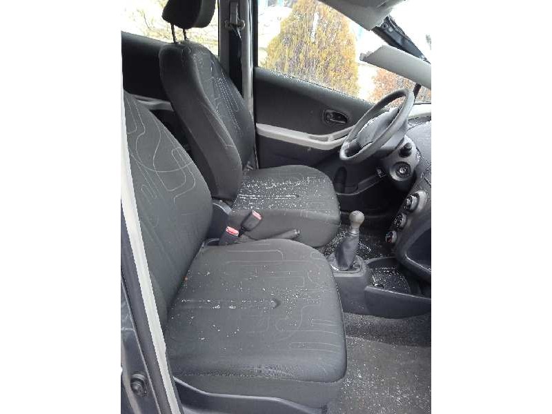 toyota yaris del año 2009