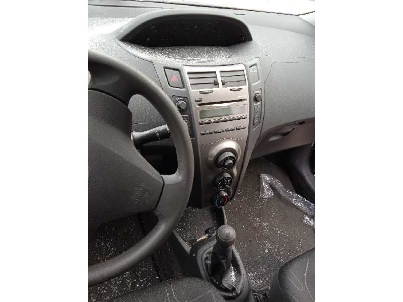 toyota yaris del año 2009