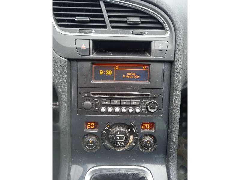 peugeot 5008 del año 2013