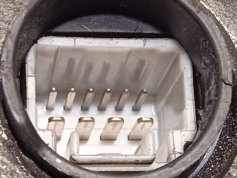 Recambio de cerradura puerta delantera izquierda para lexus is200 (ds2/is2) 200d referencia OEM IAM 6904053090  1H0100