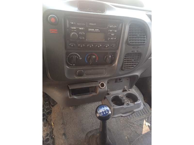 ford transit caja cerrada, media (fy) (2000 =>) del año 2004