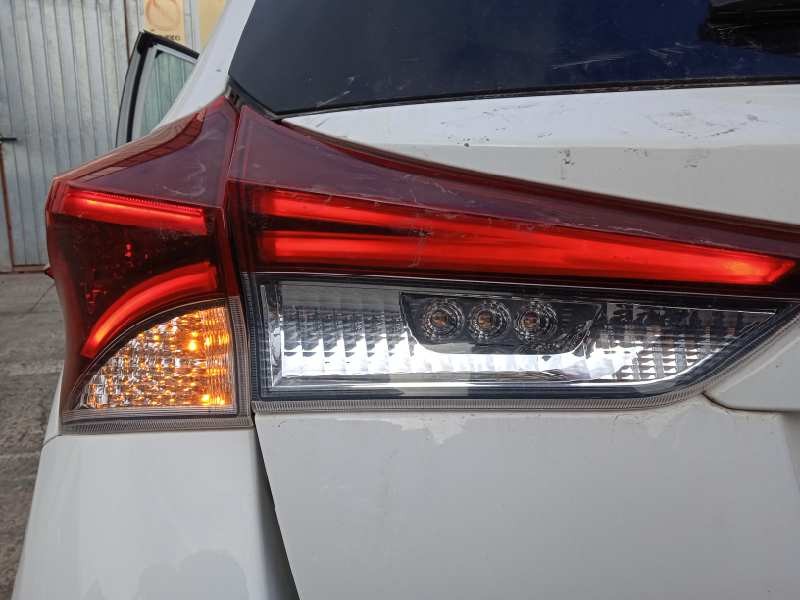 toyota auris touring sports (e18) del año 2015