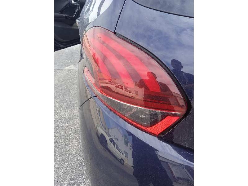 peugeot 208 del año 2017