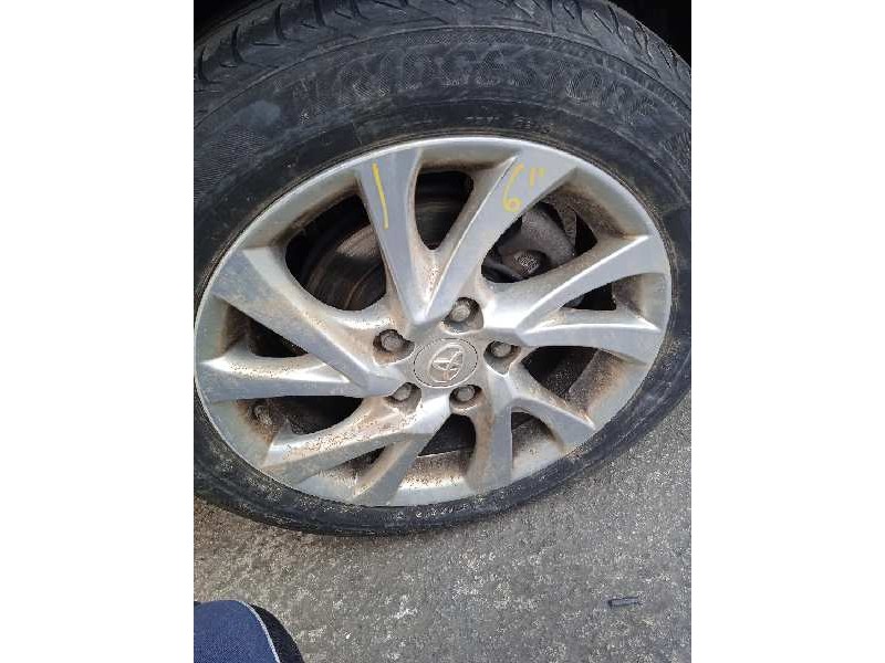 toyota auris touring sports (e18) del año 2015