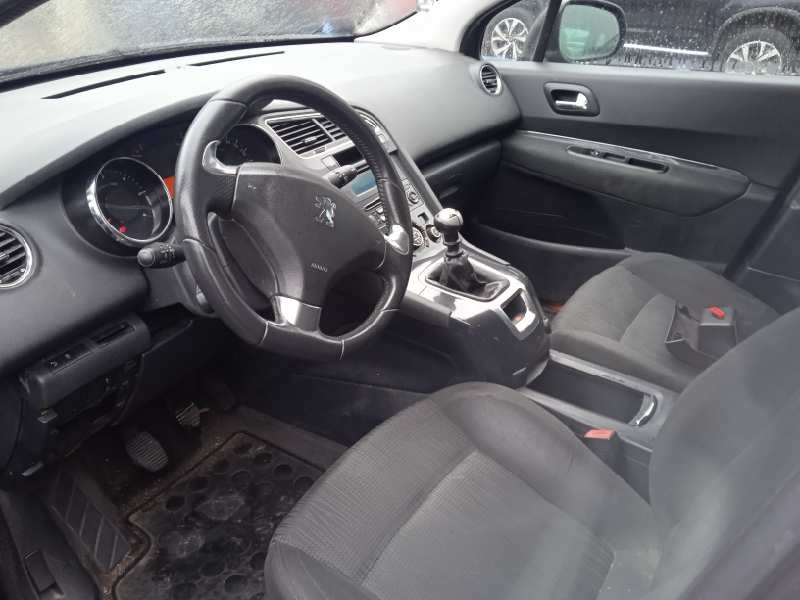 peugeot 5008 del año 2013