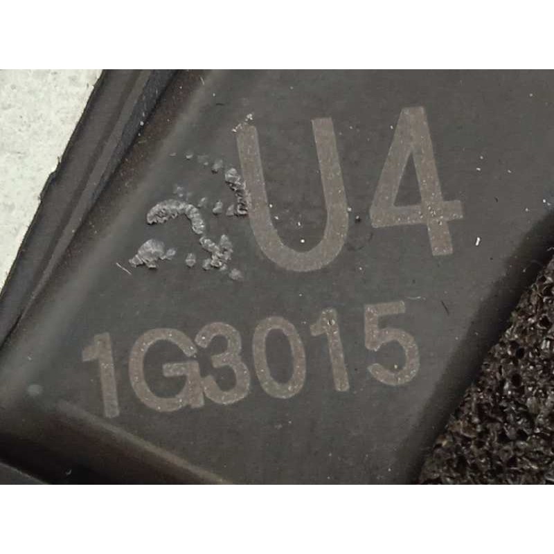 Recambio de cerradura puerta trasera izquierda para lexus is200 (ds2/is2) 200d referencia OEM IAM 6906053040  1G3015