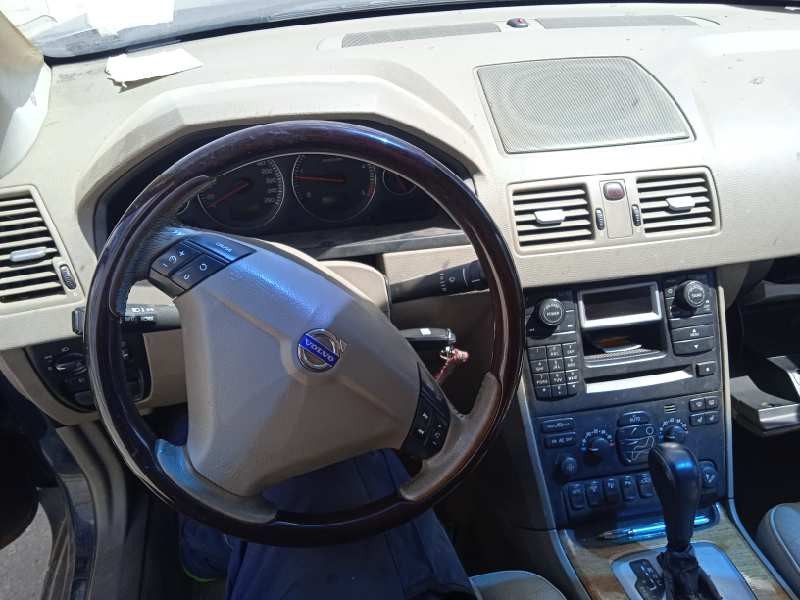 volvo xc90 del año 2004