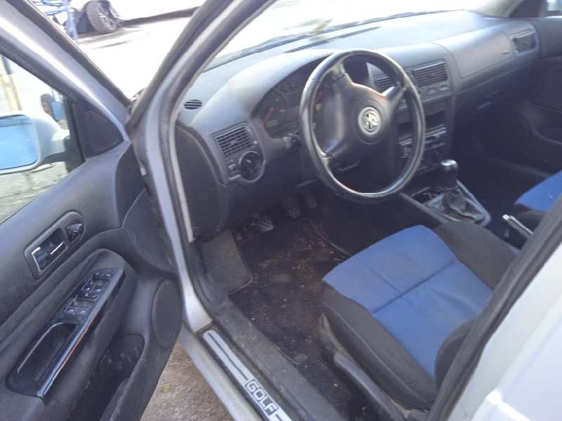 volkswagen golf iv berlina (1j1) del año 2000