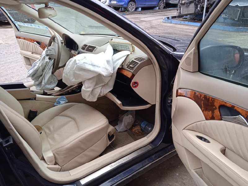 mercedes-benz clase e (w211) berlina del año 2005