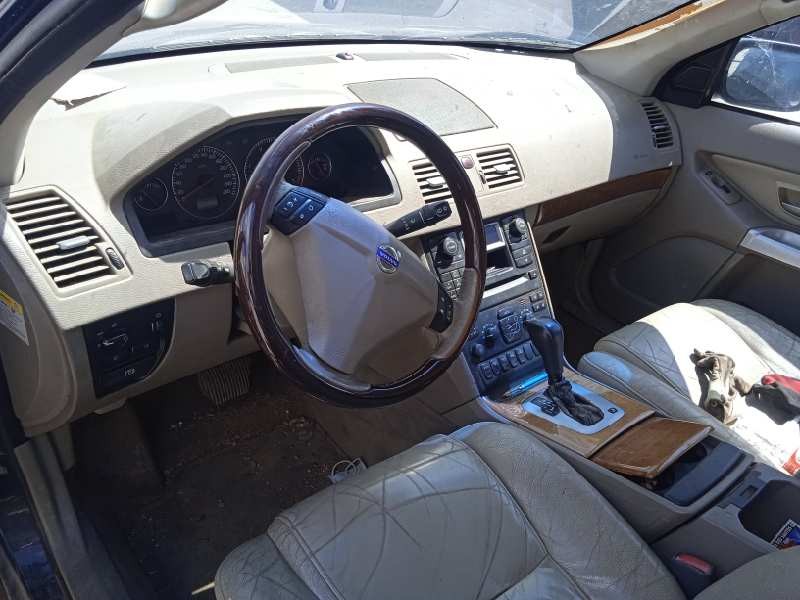 volvo xc90 del año 2004