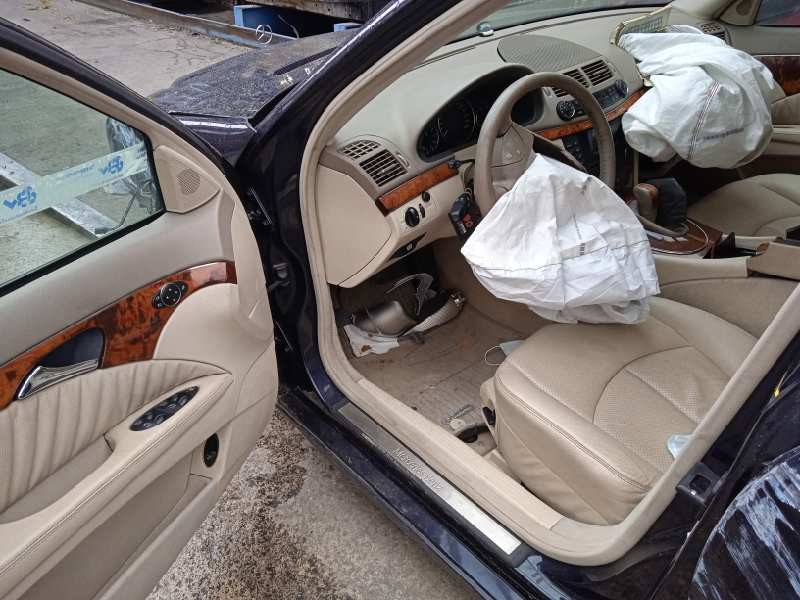 mercedes-benz clase e (w211) berlina del año 2005