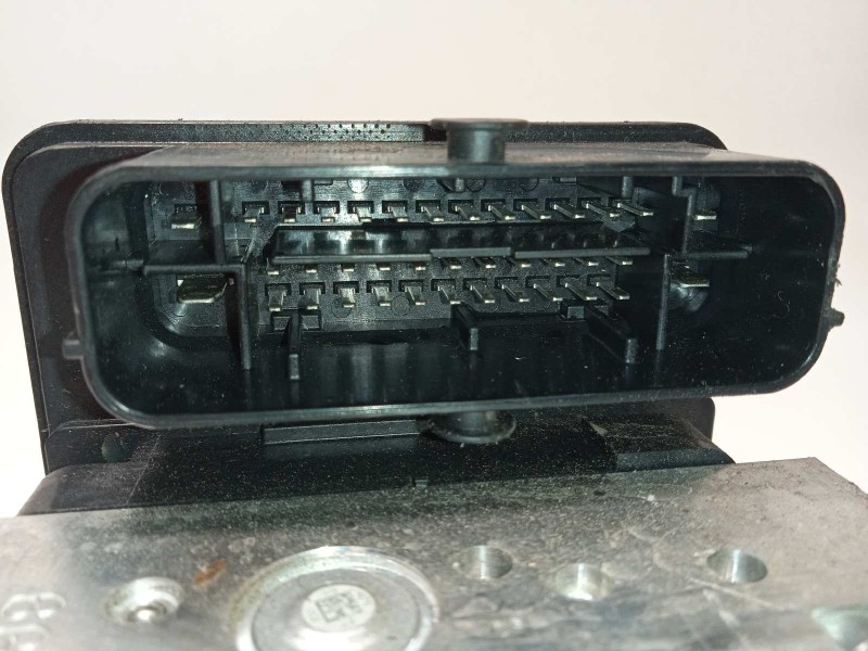 Recambio de abs para kia rio (yb) drive referencia OEM IAM 58920H8200 BE6003V102 MGH85ADBH6013V101