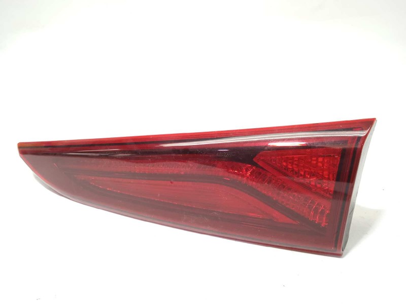 Recambio de piloto trasero derecho interior para hyundai kona 1.0 tgdi cat referencia OEM IAM 92404J9000  