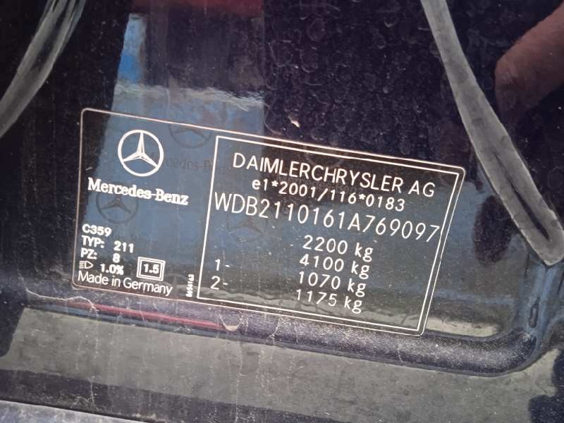 mercedes-benz clase e (w211) berlina del año 2005