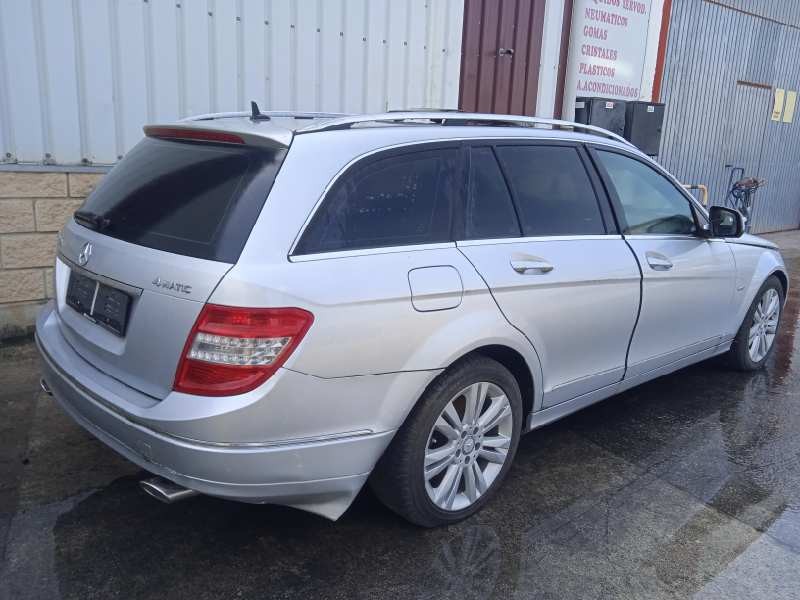 mercedes-benz clase c (w204) familiar del año 2008