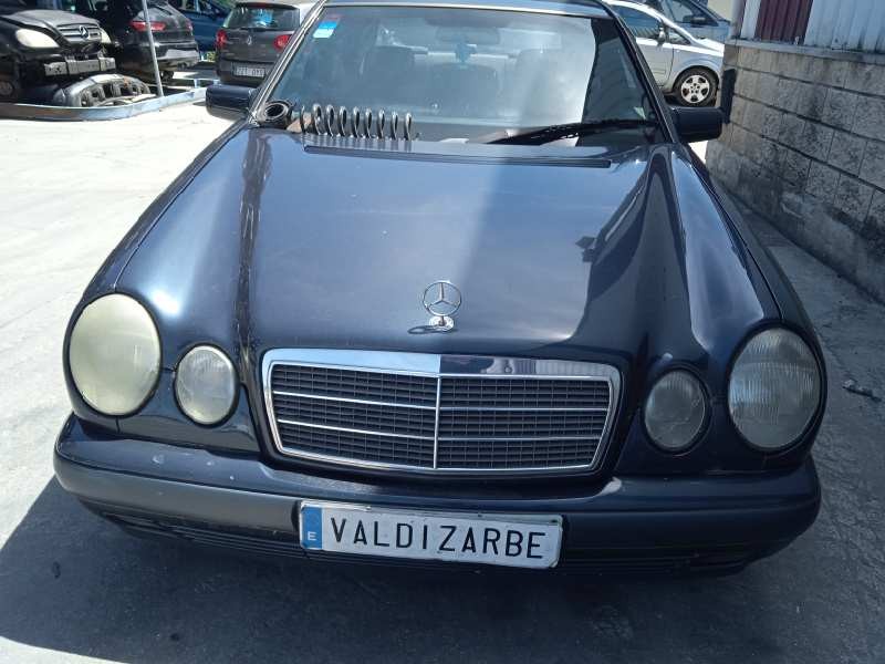 mercedes-benz clase e (w210) berlina del año 1997