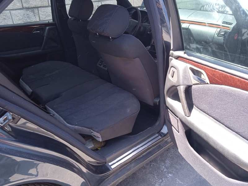 mercedes-benz clase e (w210) berlina del año 1997