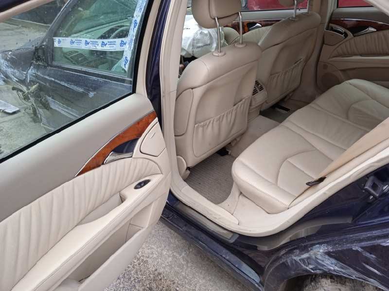 mercedes-benz clase e (w211) berlina del año 2005