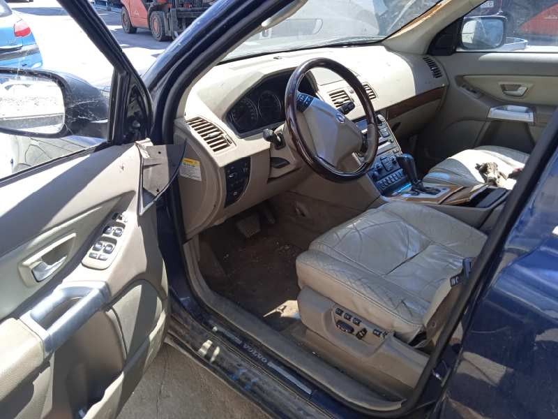 volvo xc90 del año 2004