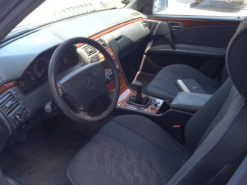 mercedes-benz clase e (w210) berlina del año 1997