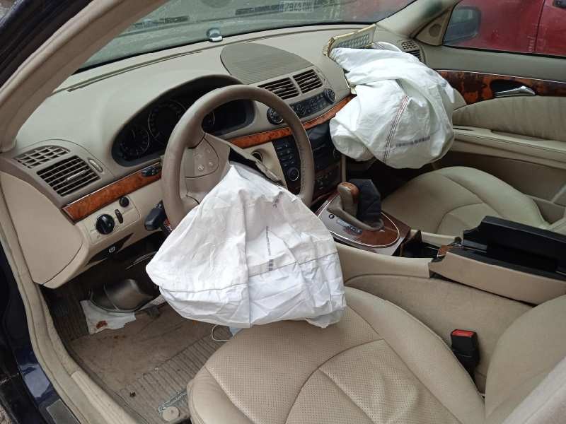 mercedes-benz clase e (w211) berlina del año 2005