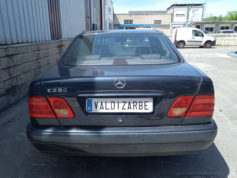 mercedes-benz clase e (w210) berlina del año 1997