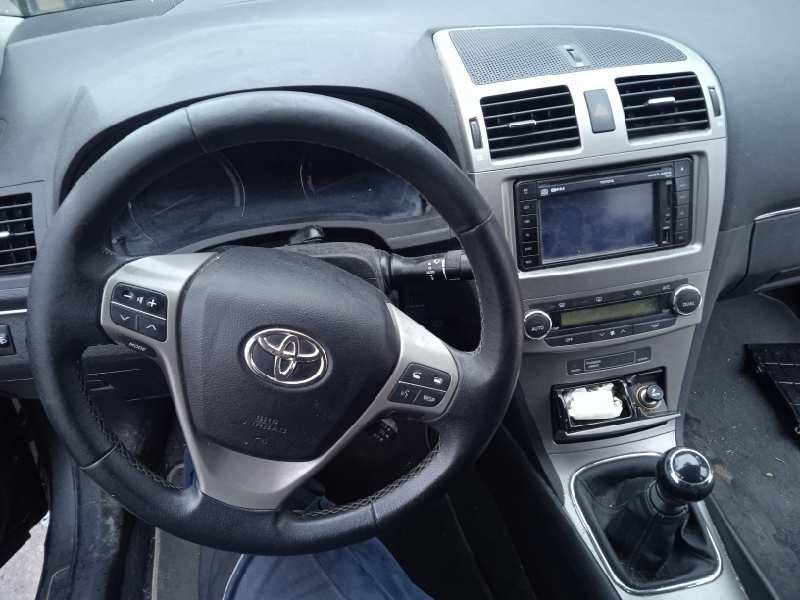 toyota avensis (t27) del año 2010