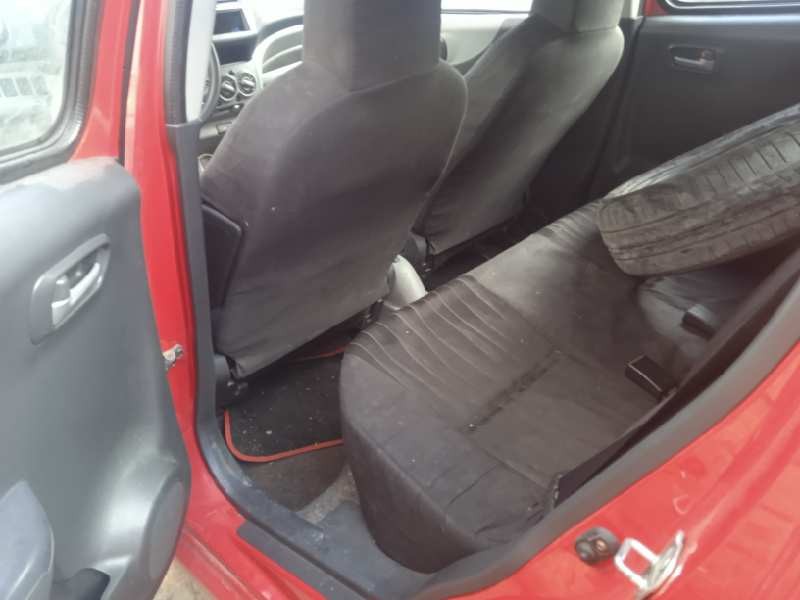 nissan pixo (uao) del año 2010