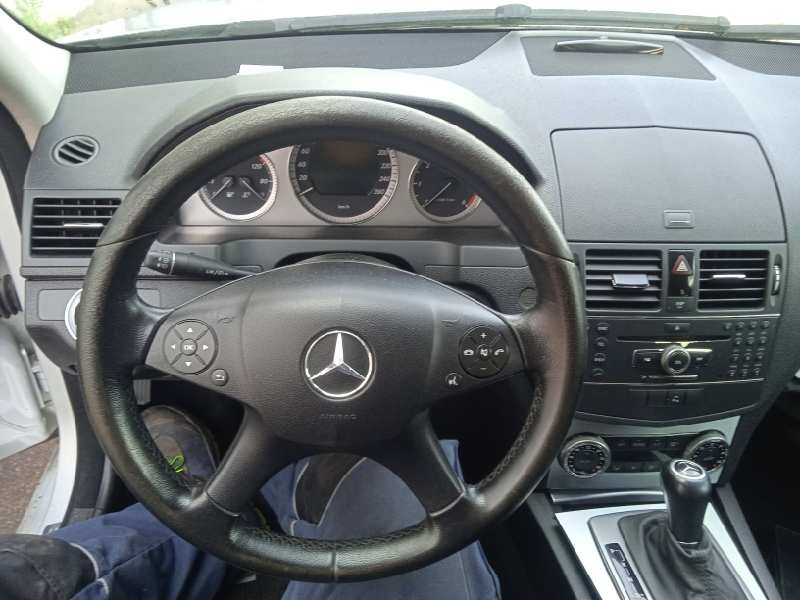 mercedes-benz clase c (w204) familiar del año 2008