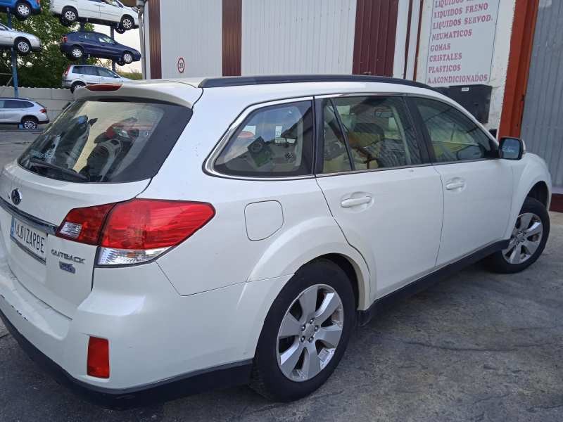 subaru legacy kombi/outback b14 del año 2011