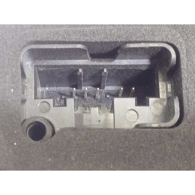 Recambio de cerradura puerta trasera derecha para volkswagen t-cross 1.0 tsi referencia OEM IAM 10A839016  