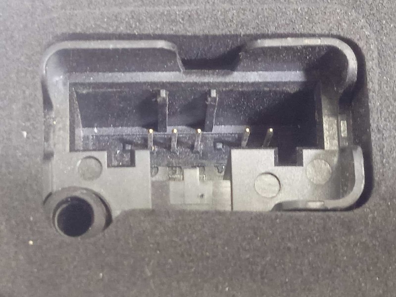 Recambio de cerradura puerta trasera derecha para volkswagen t-cross 1.0 tsi referencia OEM IAM 10A839016  