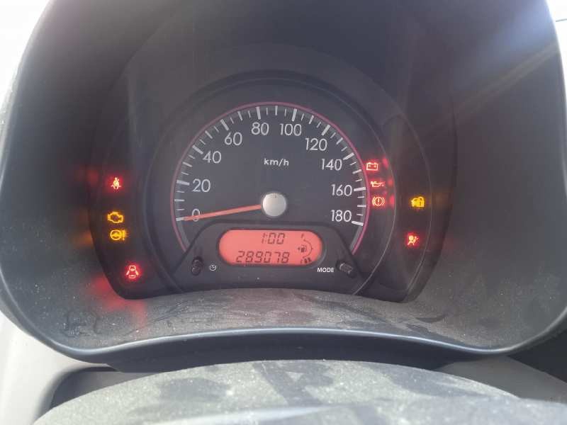 nissan pixo (uao) del año 2010