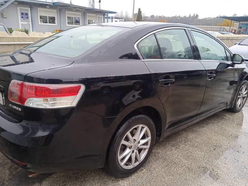 toyota avensis (t27) del año 2010