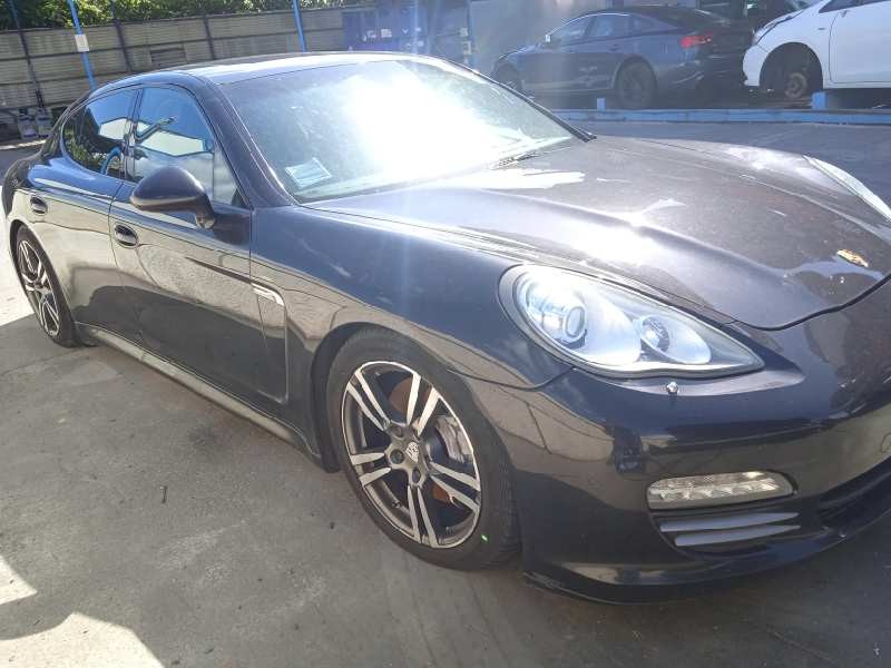 porsche panamera del año 2011