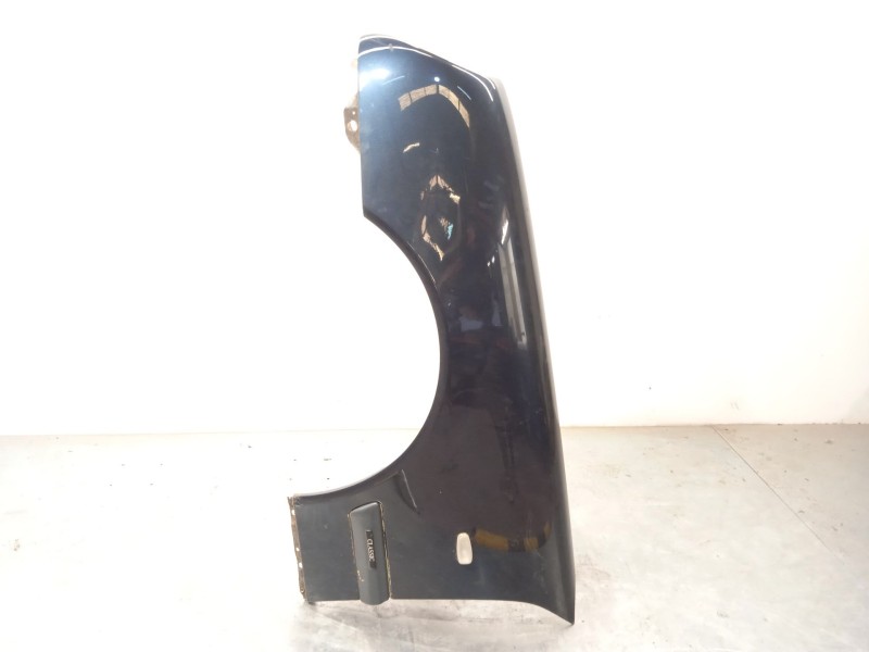 ALETA DELANTERA IZQUIERDA A2108800118 