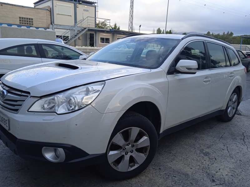 subaru legacy kombi/outback b14 del año 2011