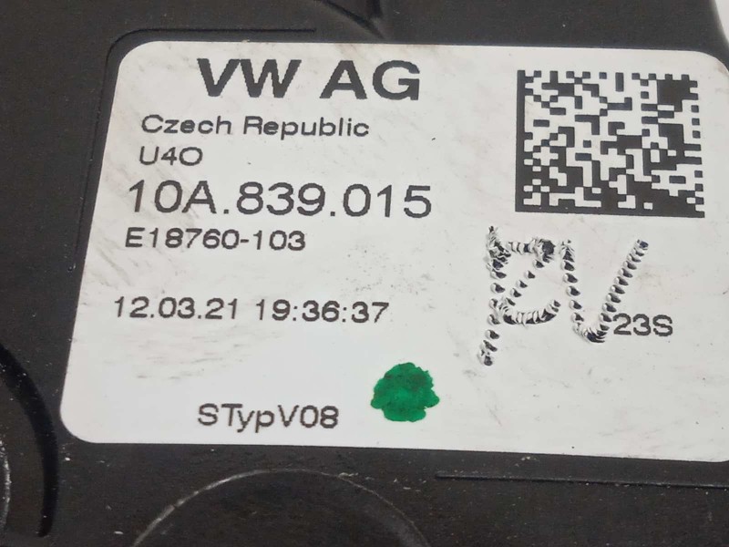 Recambio de cerradura puerta trasera izquierda para volkswagen t-cross 1.0 tsi referencia OEM IAM 10A839015  