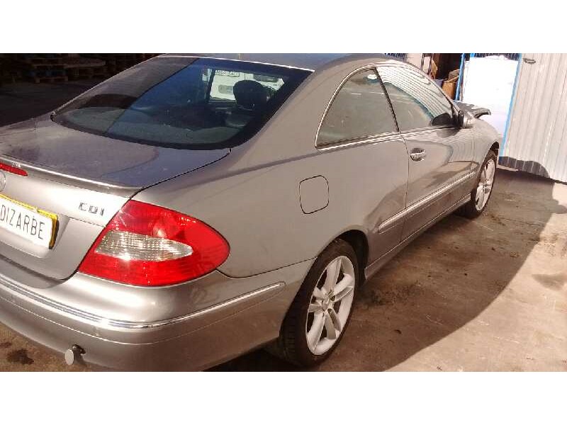 mercedes-benz clase clk (w209) coupe del año 2009
