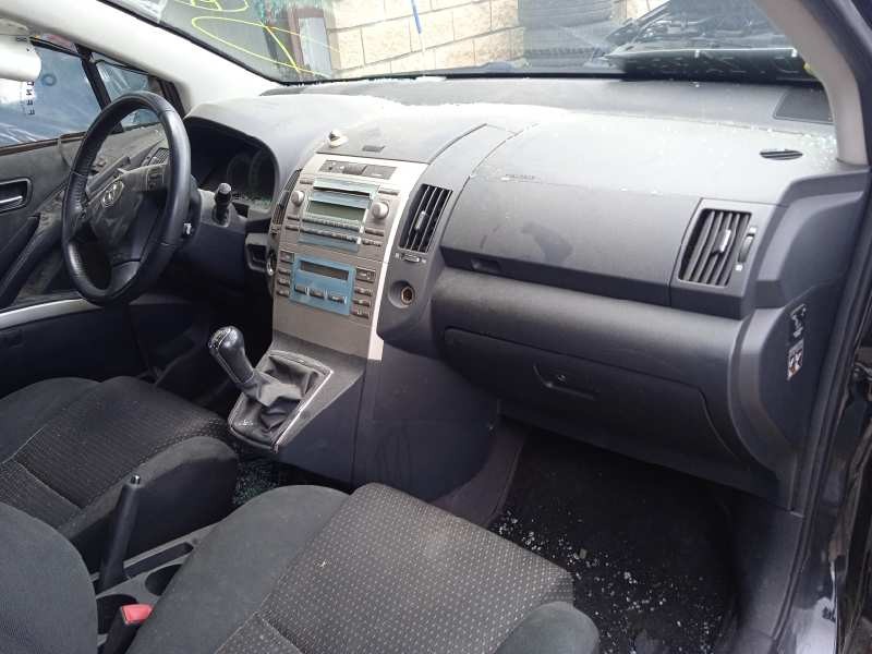 toyota corolla verso (r1) del año 2008