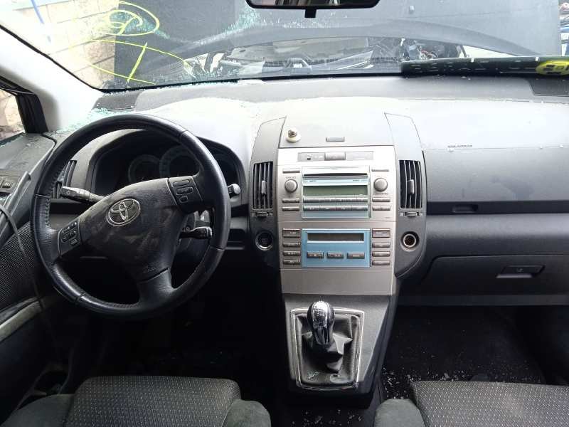 toyota corolla verso (r1) del año 2008