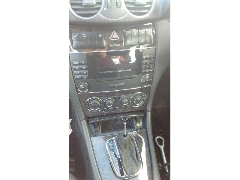 mercedes-benz clase clk (w209) coupe del año 2009