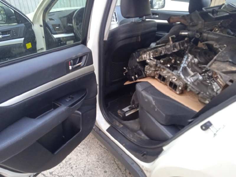 subaru legacy kombi/outback b14 del año 2011