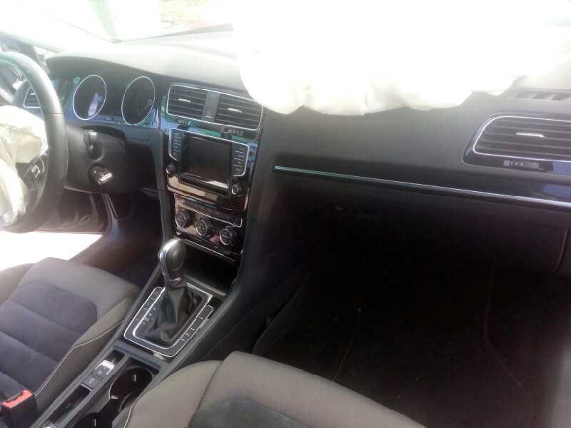 volkswagen golf vii sportsvan del año 2015