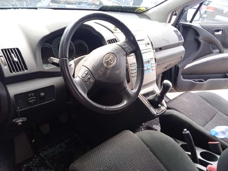 toyota corolla verso (r1) del año 2008