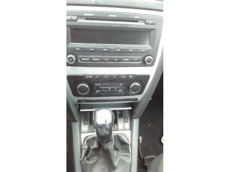 skoda octavia berlina (1z3) del año 2010